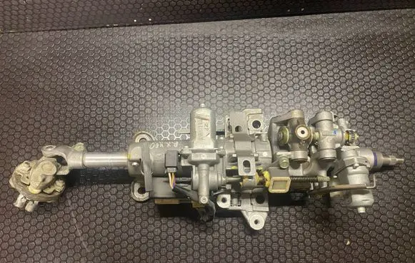 Steering wheel axle set