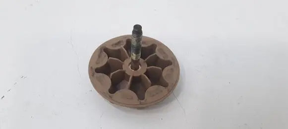 Toyota Avensis T250 Spare wheel bolt 