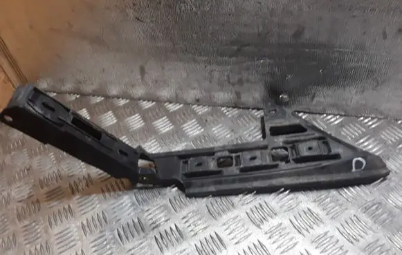 Volkswagen Touran I Bumper support mounting bracket corner 1T0807376