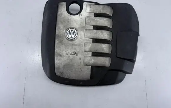 Volkswagen Touareg I Engine cover (trim) 070103927 Y270