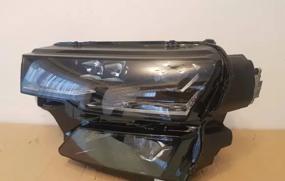 Skoda Karoq Headlight/headlamp 57B941035 0022570807