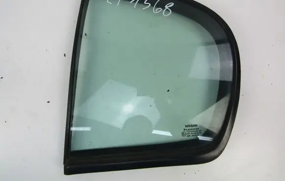 Nissan Almera Tino Rear side window 