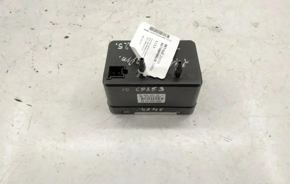 Mercedes-Benz ML W164 Central locking vacuum pump 0008002548 A0008002548