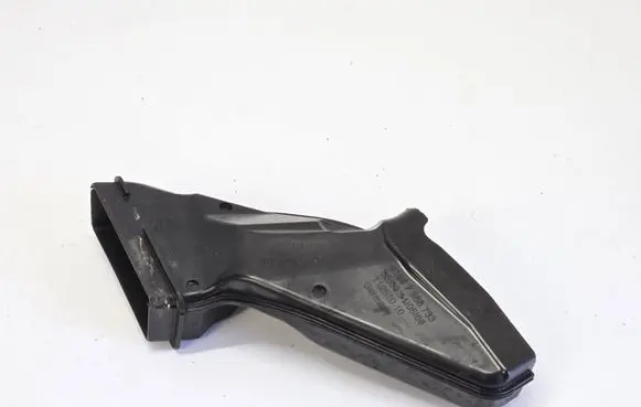 BMW 5 G30 G31 G38 Air intake duct part 7388733
