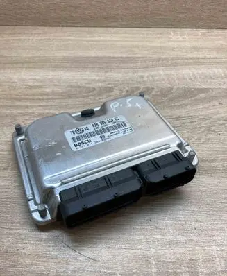 Volkswagen PASSAT B5.5 Engine control unit/module ECU 038906019KC 0281011204