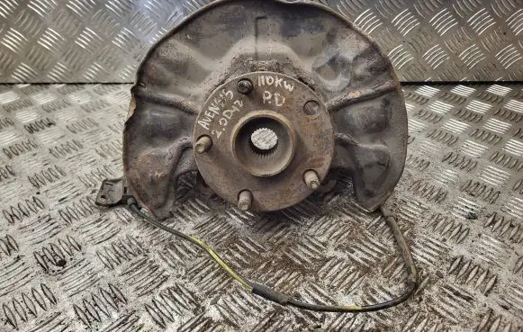Toyota Avensis T250 Front wheel hub
