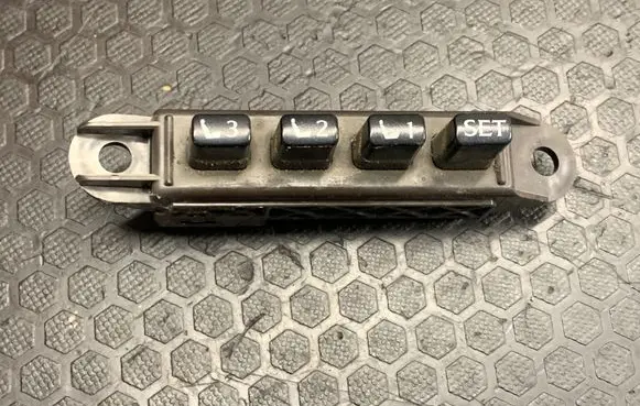 Lexus IS 220D-250-350 Seat memory switch 15A988 15A989