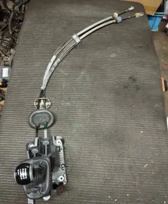 Citroen DS3 Gear shift cable bracket 