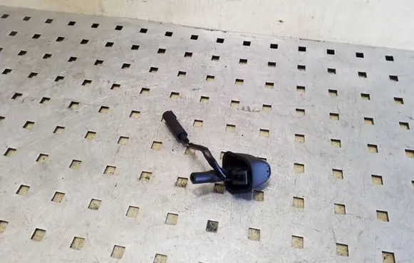 Windshield washer spray nozzle