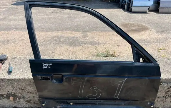 Volkswagen PASSAT B3 Front door