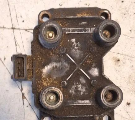 Opel Frontera A High voltage ignition coil 0221503001