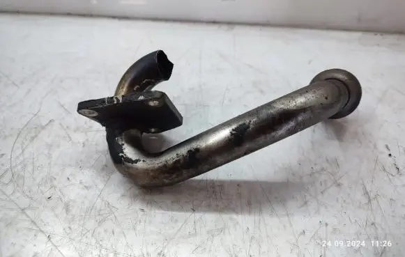 Jeep Grand Cherokee (WK) EGR valve line/pipe/hose