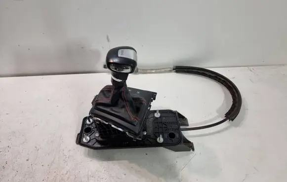 Skoda Octavia Mk2 (1Z) Gear shifter/selector 5K1713025BK 10007242800 3813E0L3