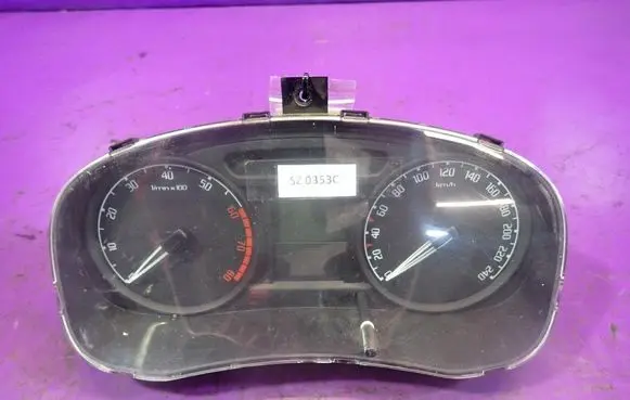 Speedometer (instrument cluster)