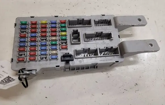 Hyundai Santa Fe Fuse module 919502B400