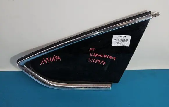 Rear side window