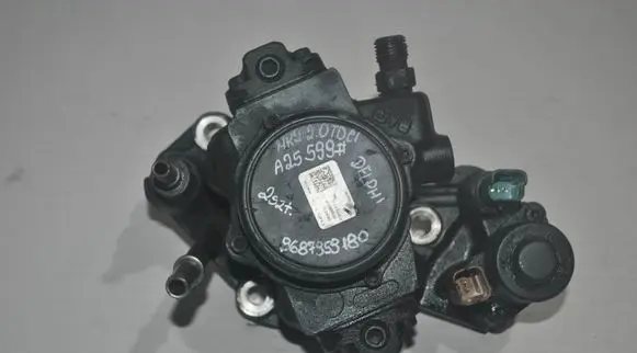 Ford Mondeo MK IV Fuel injection high pressure pump 9687959180