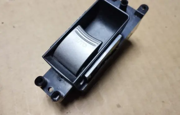 Honda Legend Electric window control switch 35760SJA023