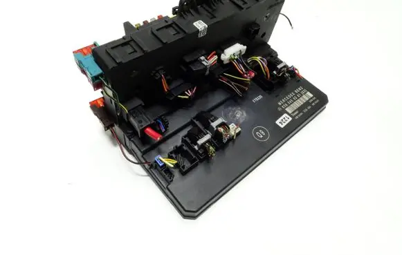 Mercedes-Benz Vito Viano W639 SAM control unit 6395450301 356165 ZGS004