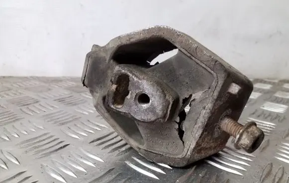 Audi A6 S6 C4 4A Gearbox mount 4A0399151D