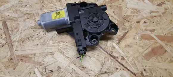 Volvo V70 Front door window regulator motor 970714102 970714