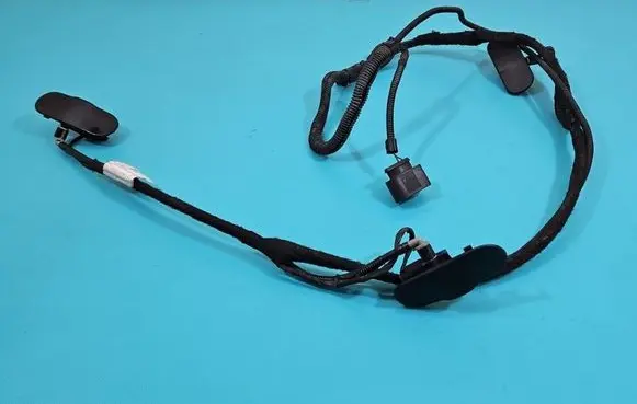 Windshield washer spray nozzle