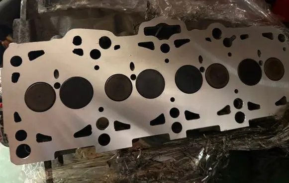 Volkswagen Golf V Other cylinder head part 038103373R 03G103351C 038103267X