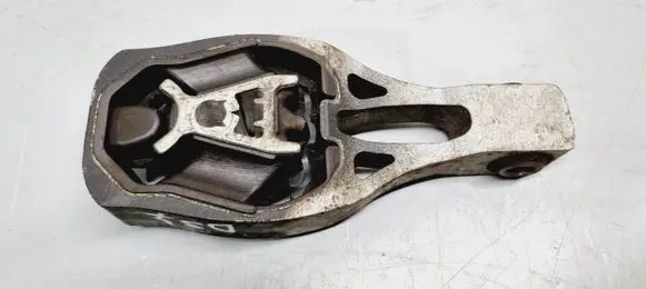 Citroen DS7 Crossback Engine mount bracket 9811786680