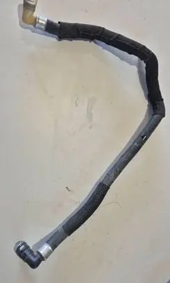 Ford Mustang VI Engine coolant pipe/hose 