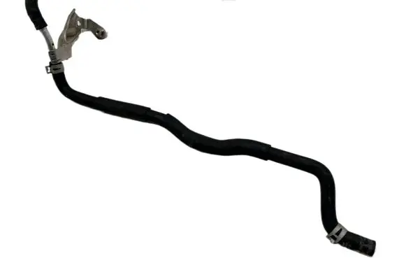 Engine coolant pipe/hose