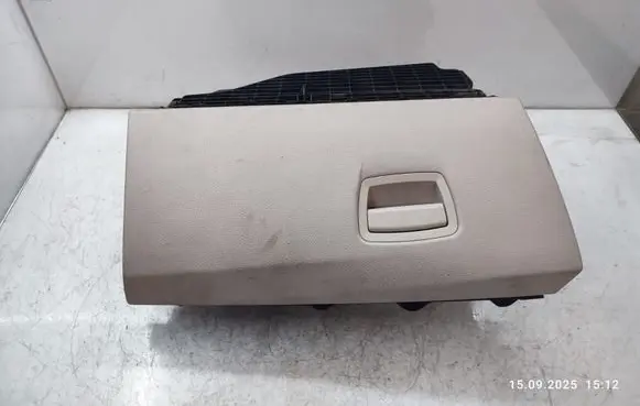 BMW 5 F10 F11 Glove box 9173907