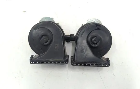 Volvo XC60 Horn signal 31416104 31416103