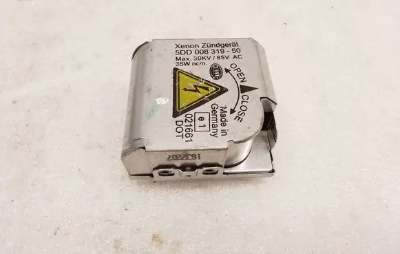 BMW X5 E53 Headlight ballast module Xenon 5DD00831950