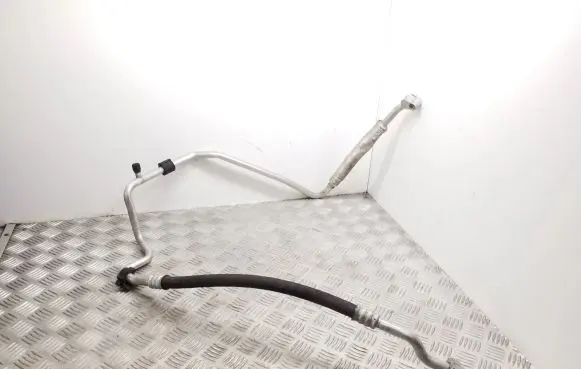 Audi Q3 8U Air conditioning (A/C) pipe/hose 8U0820743D