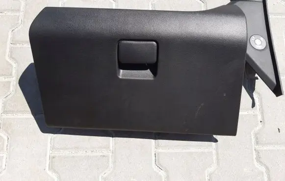 Hyundai i10 Dashboard glove box trim 