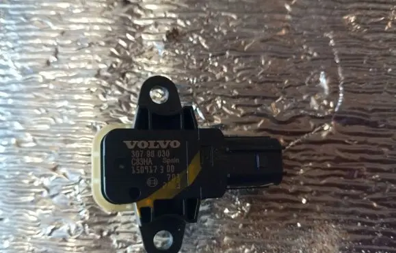 Volvo S60 Airbag deployment crash/impact sensor 30798030 150917300