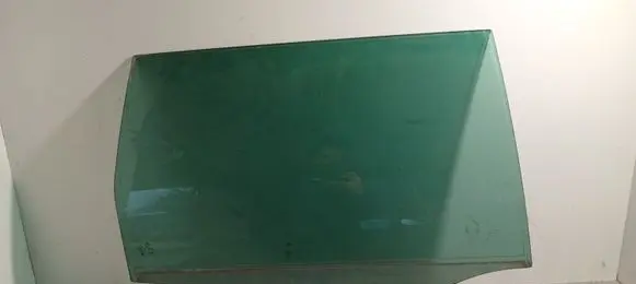 Rear door window glass