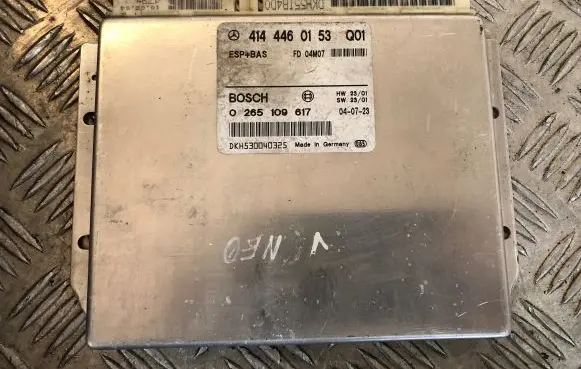 Mercedes-Benz Vaneo W414 ESP (stability system) control unit 0265109617 DKH530040325 4144460153