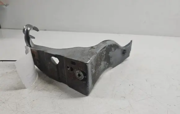 Audi A4 S4 B6 8E 8H Front bumper mounting bracket 8E0821138B