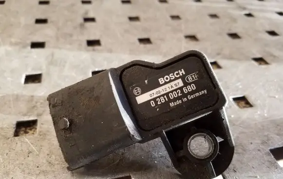 Honda CR-V Air pressure sensor 0281002680
