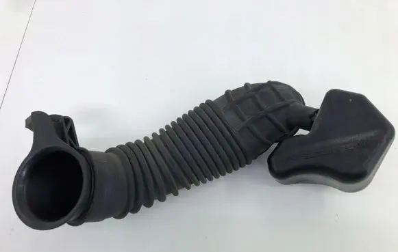 Suzuki Swift II Intake resonator 
