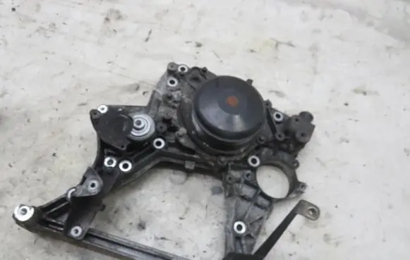 Mercedes-Benz C AMG W205 Water pump KRIS235789