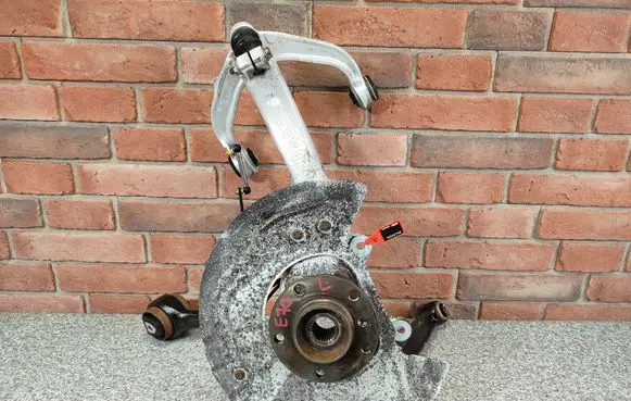 BMW X5 E70 Front wheel hub 6773783
