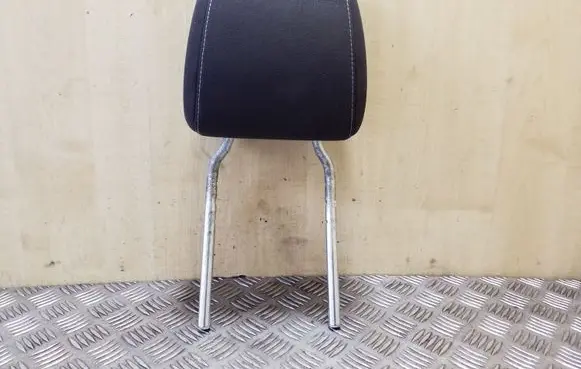Ford Focus Front seat headrest 
