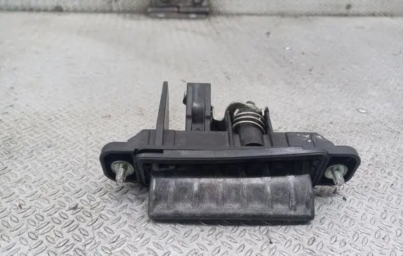 Mazda 3 I Tailgate/trunk/boot exterior handle