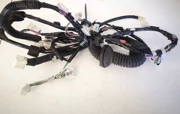 Toyota Avensis T270 Other wiring loom 8215205690K