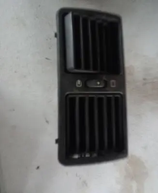 Peugeot 407 Dash center air vent grill 9644588377
