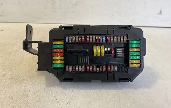 BMW X6 F16 Fuse module 9265835 14022018 19326000004
