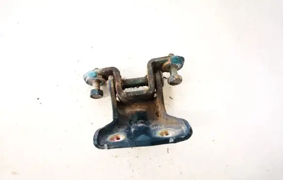 Mitsubishi Carisma Rear door lower hinge