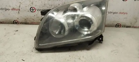Toyota Avensis T250 Headlight/headlamp 